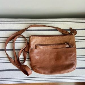 😍 beautiful distressed leather Fossil purse